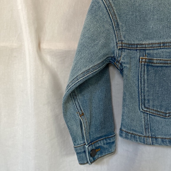 🎉 3 For $20 GB Girls Cropped Denim Jacket Size 6 Light Blue Button Closure NWT - Picture 5 of 7